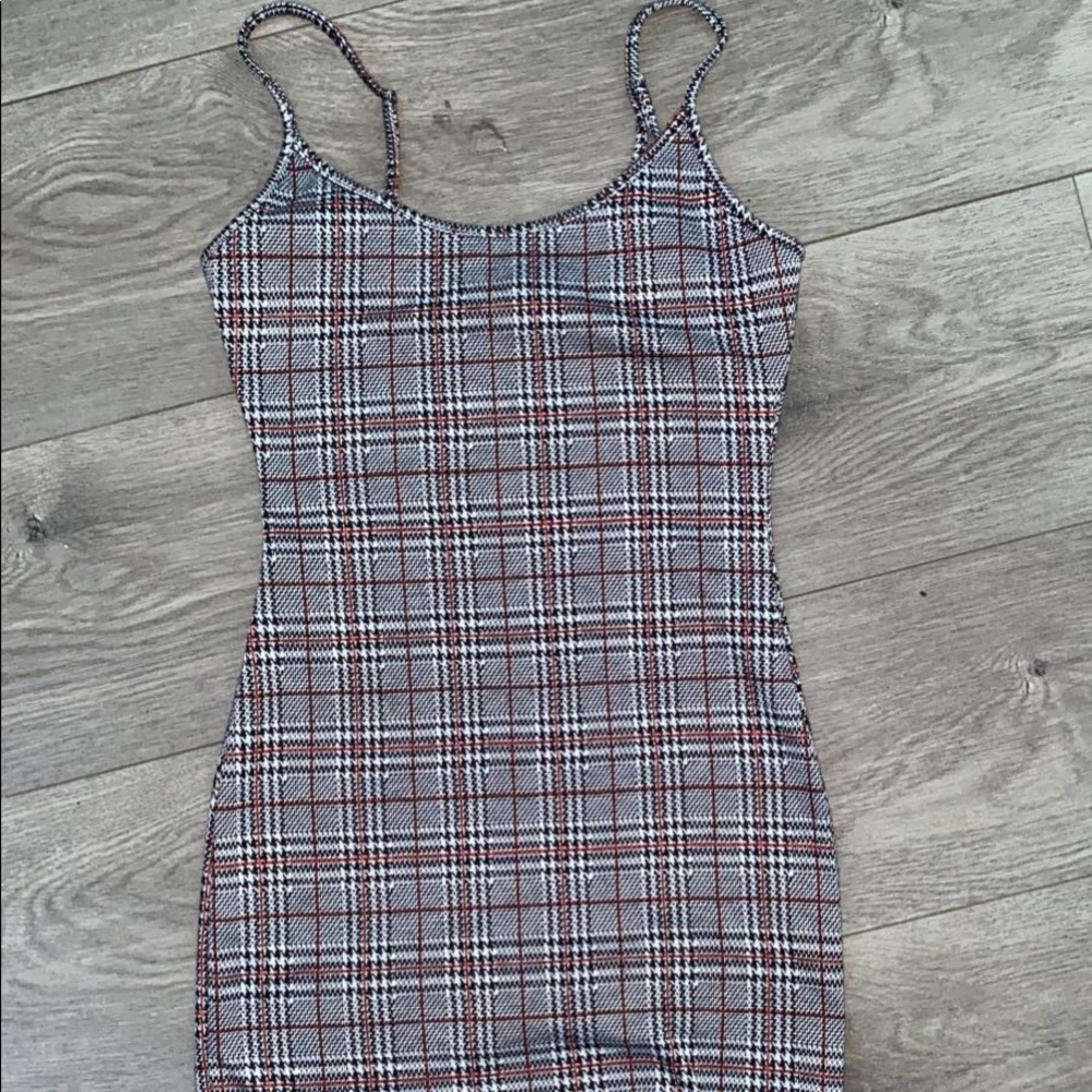 A CLASSIC PLAID TIGHT DRESS